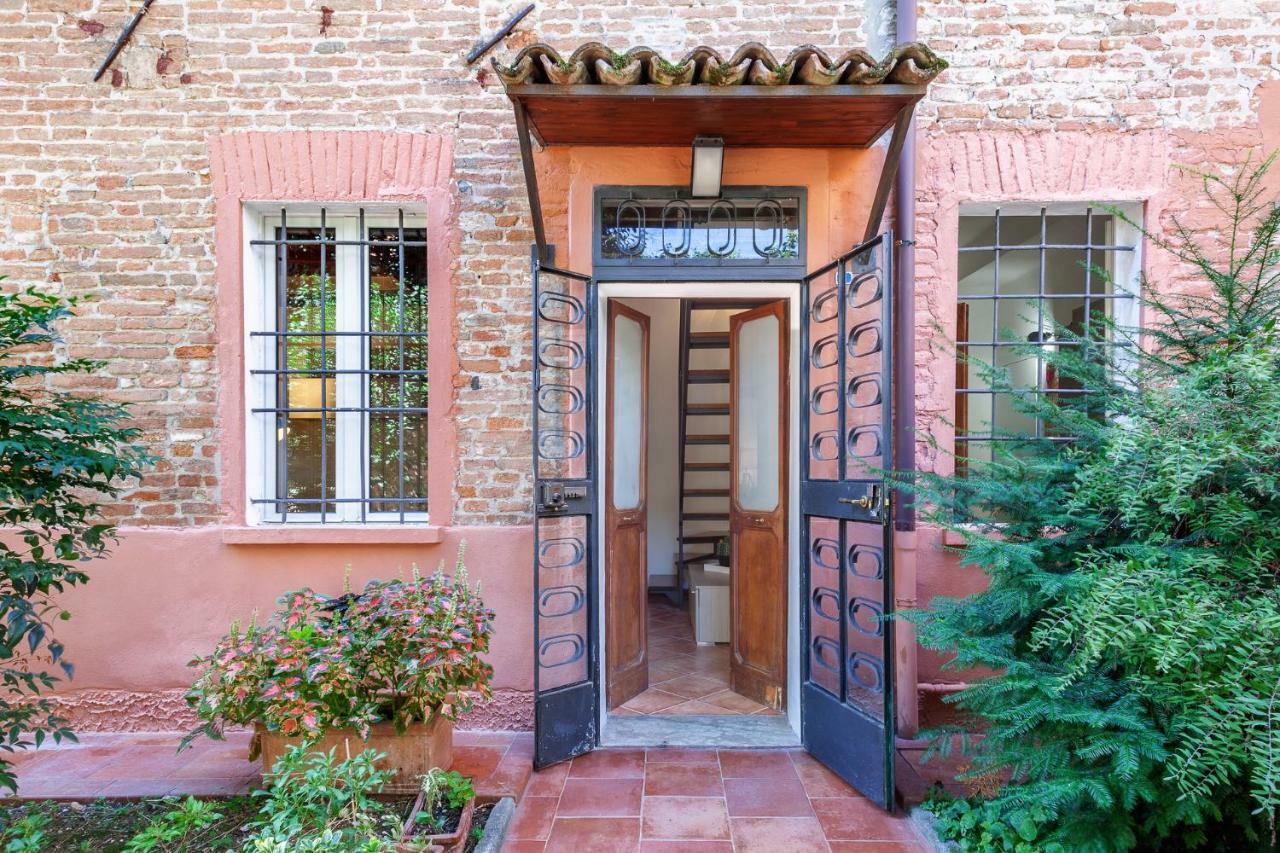 Duplex Apartment in pieno centro Ferrara Esterno foto
