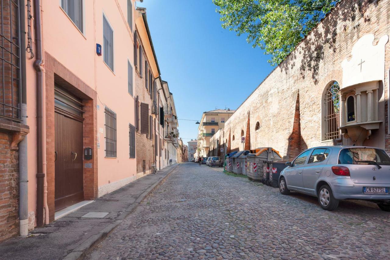 Duplex Apartment in pieno centro Ferrara Esterno foto